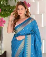 Woven Saree with Contrast Zari Border & Tassels - Image 5